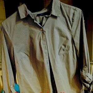Apt 9 button up shirt size medium